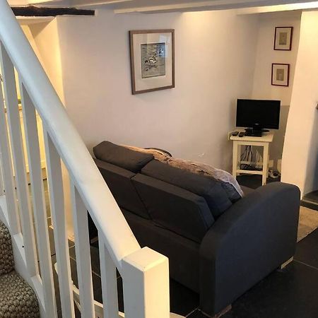 Molls Yard Newly Decorated Apartment พอร์ตไอแซค ภายนอก รูปภาพ